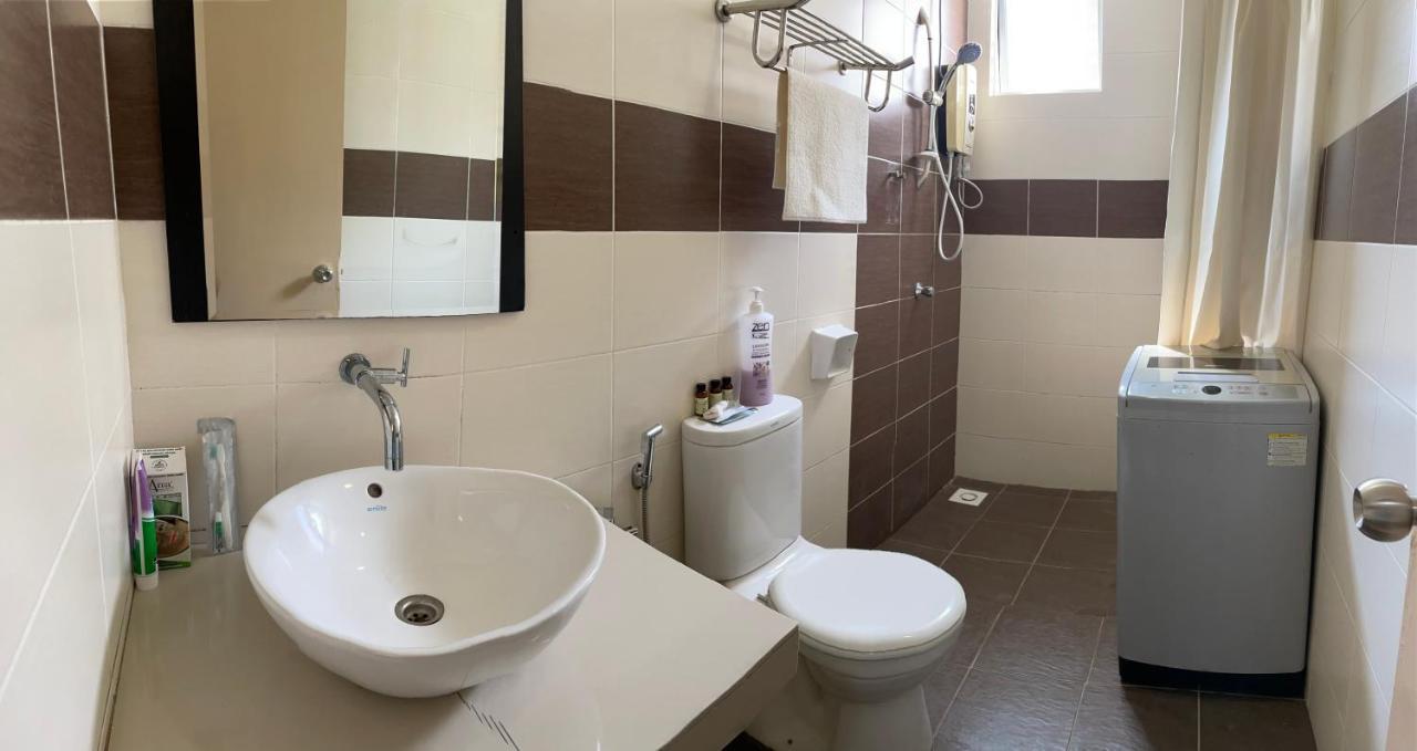 Apartment 3 8-10pax At Amari Bukit Katil, Ayer Keroh *