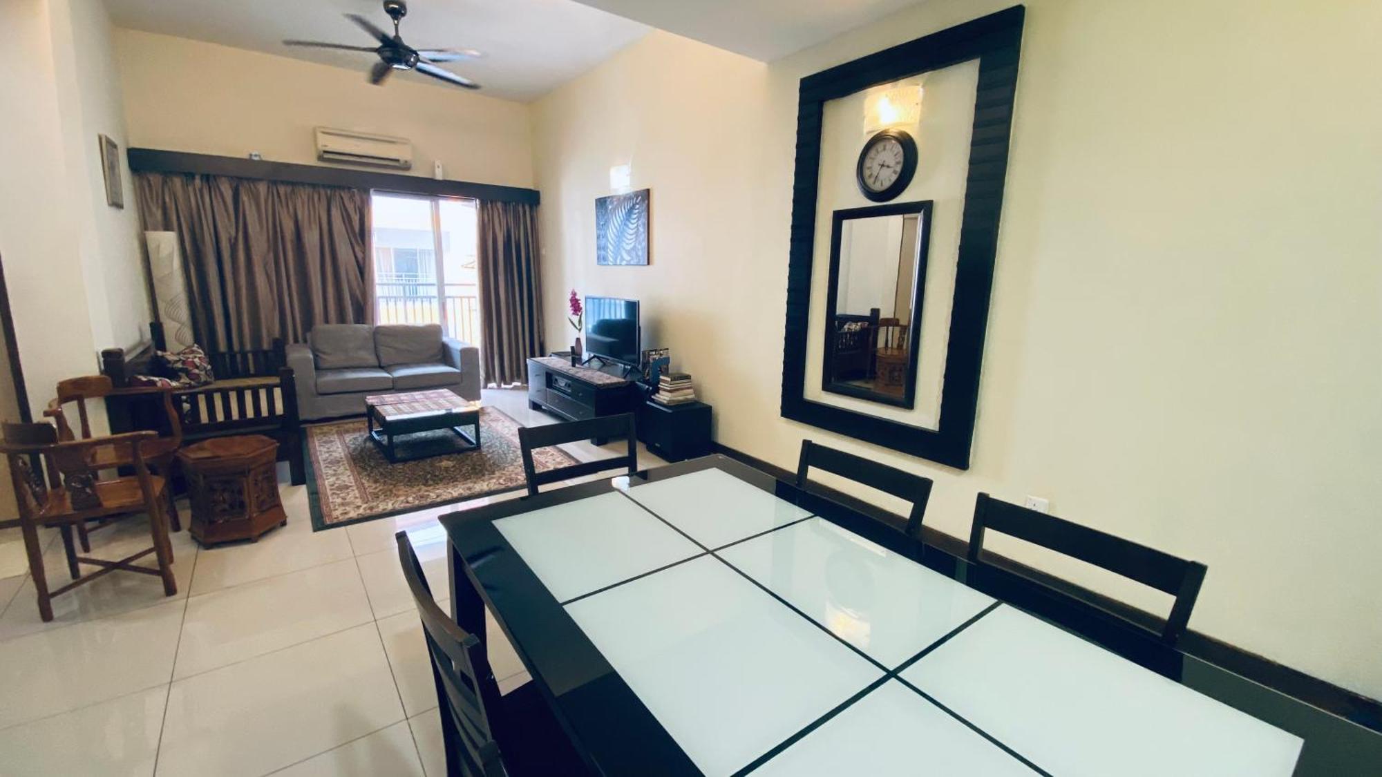 Apartment 3 8-10pax At Amari Bukit Katil, Ayer Keroh *